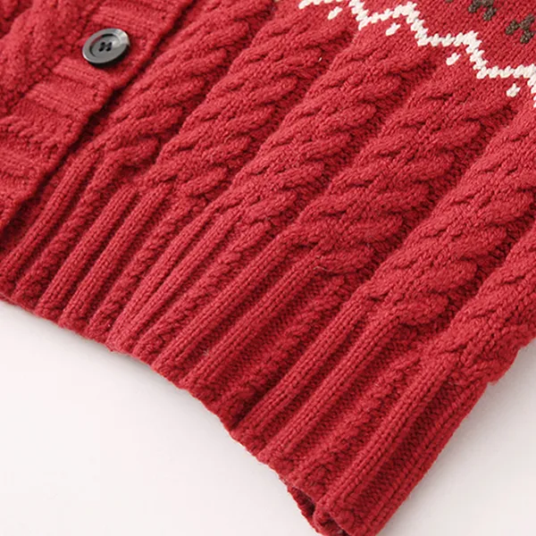 custom-nordic-reindeer-cable-knit-cardigan-hem-details