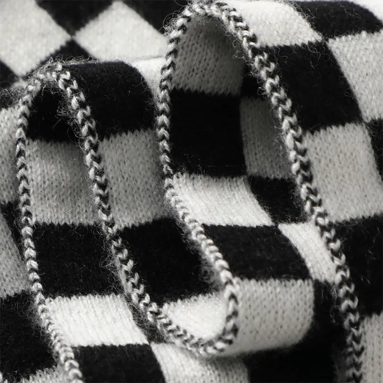 custom-checkerboard-knit-winter-scarf-knitting-details