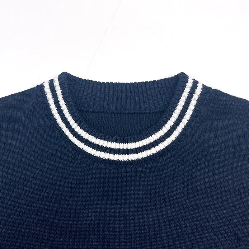 custom-childrens-crew-neck-school-uniform-sweater-collar-details