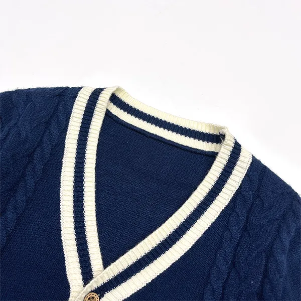 custom-childrens-cable-knit-cardigan-jacket-collar-details