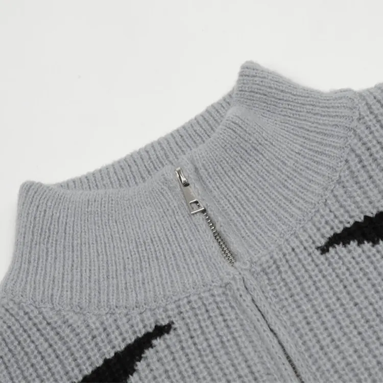 custom-oversized-jacquard-zip-up-mock-neck-sweater-collar-details