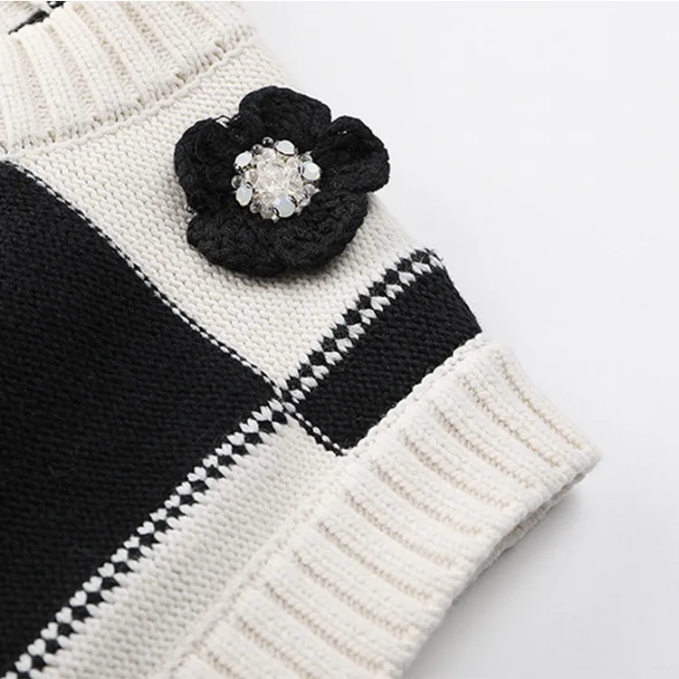custom-checkerboard-floral-knit-vest-knitting-details