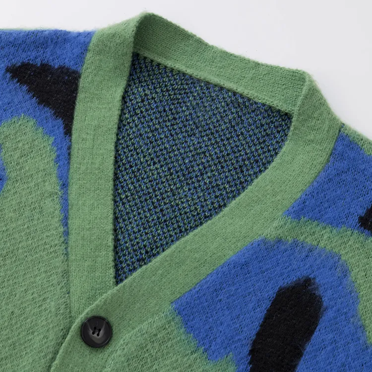 custom-oversized-abstract-graphic-cardigan-collar-details