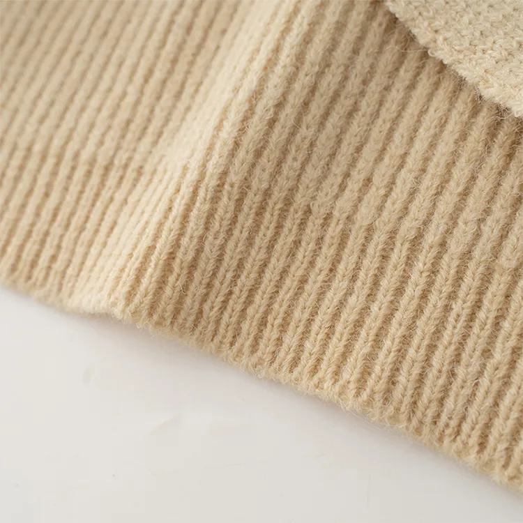 custom-twist-front-ribbed-knit-vest-hem-details
