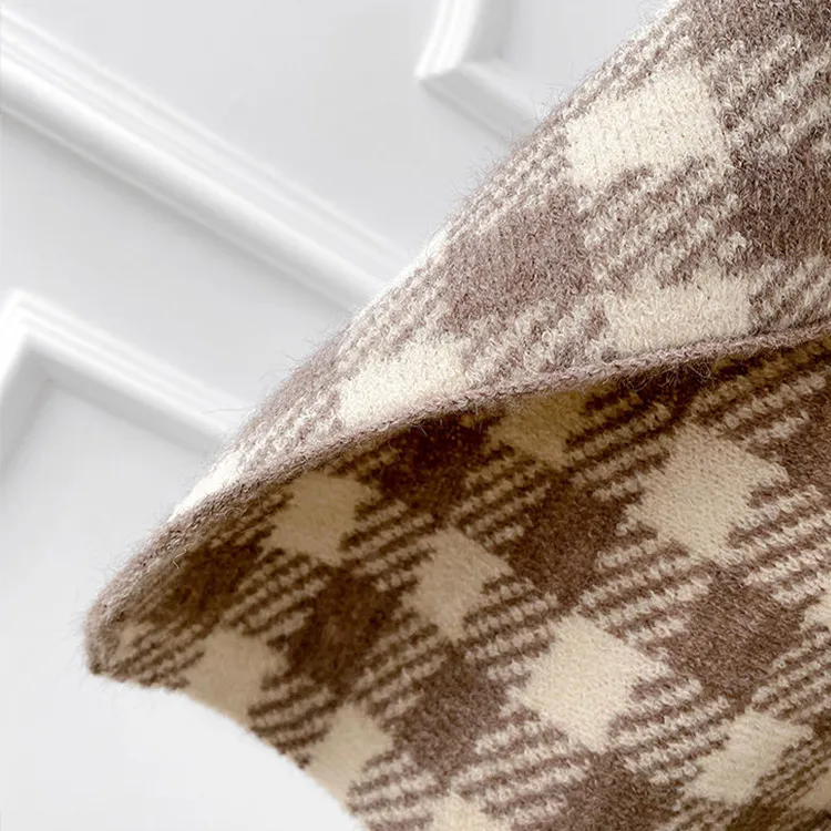 custom-plaid-intarsia-knit-poncho-scarf-wrap-knitting-details