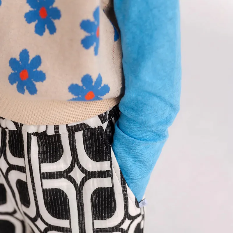custom-kids-intarsia-floral-sweater-vest-knitting-details