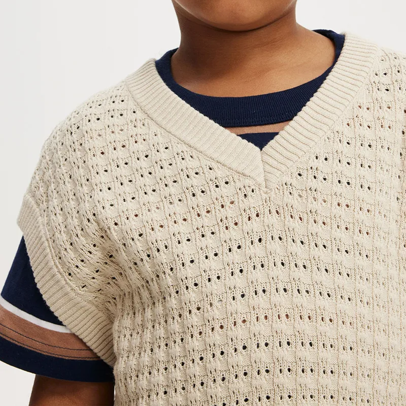 custom-kids-pointelle-knit-sweater-vest-knitting-details