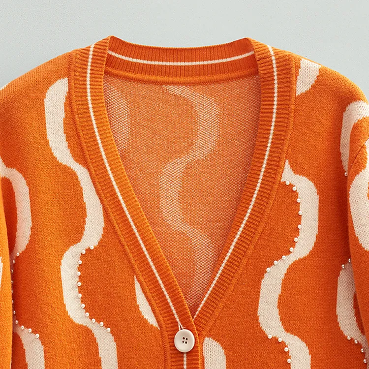 custom-abstract-wave-intarsia-cardigan-collar-details