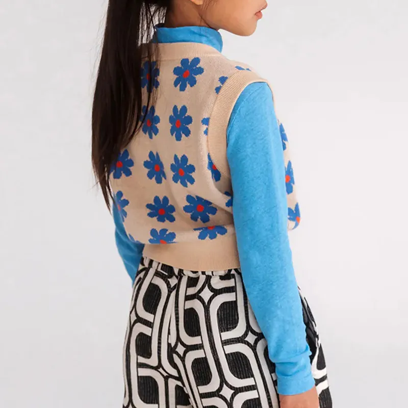 kids intarsia floral sweater vest back